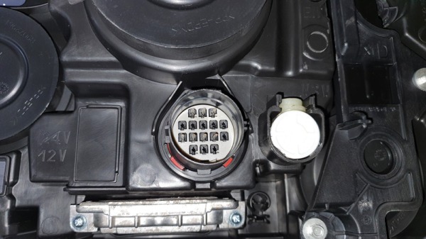 Headlight (LR4) 2010-2013 (5)