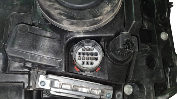 Headlight (LR4 2014-2016) (5)